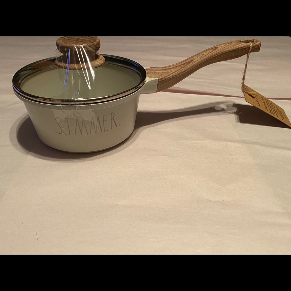 Rae Dunn pot